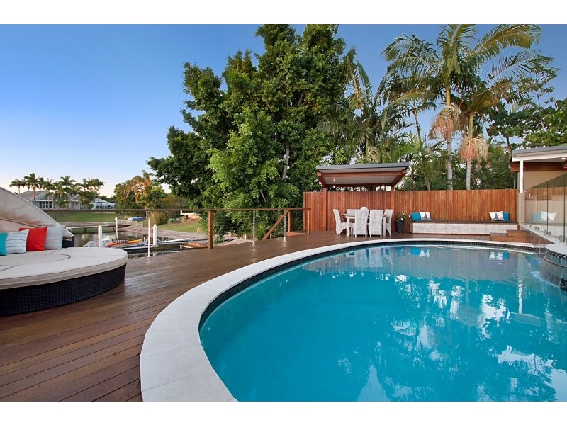 3 Balmoral Avenue, Sorrento QLD 4217