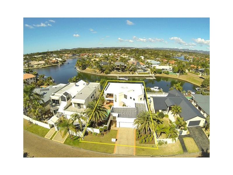 9 Montego Court, Mermaid Waters QLD 4218