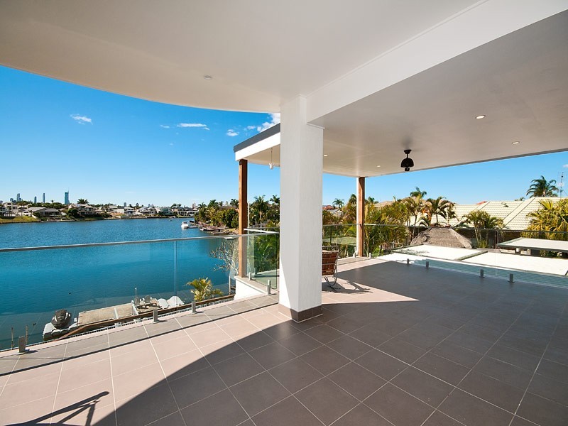 25 Montevideo Drive, Clear Island Waters QLD 4226