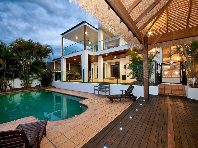 25 Montevideo Drive, Clear Island Waters QLD 4226