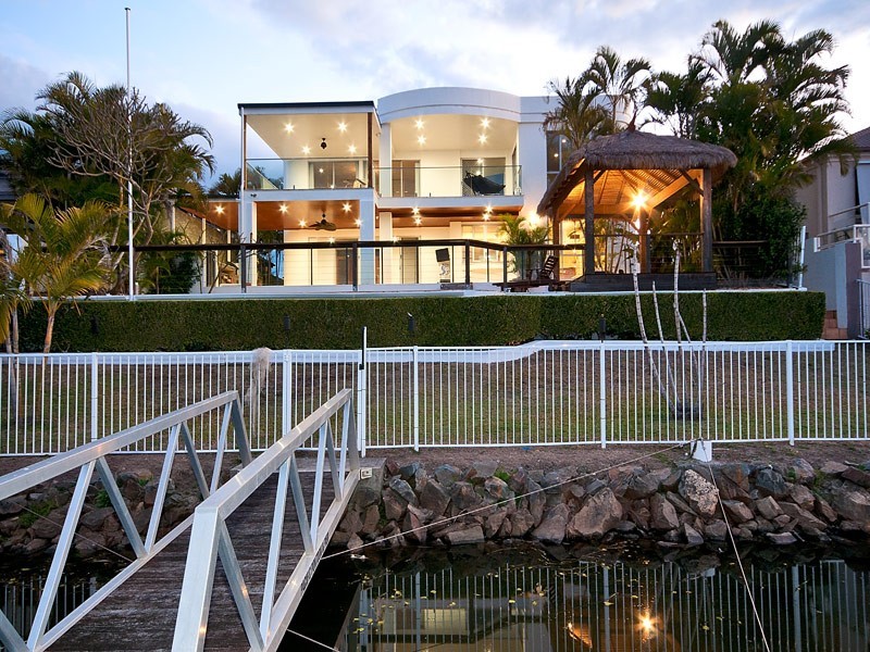 25 Montevideo Drive, Clear Island Waters QLD 4226