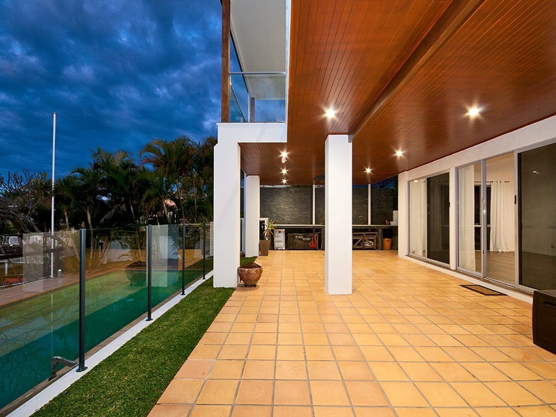 25 Montevideo Drive, Clear Island Waters QLD 4226