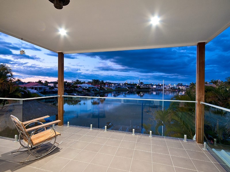 25 Montevideo Drive, Clear Island Waters QLD 4226