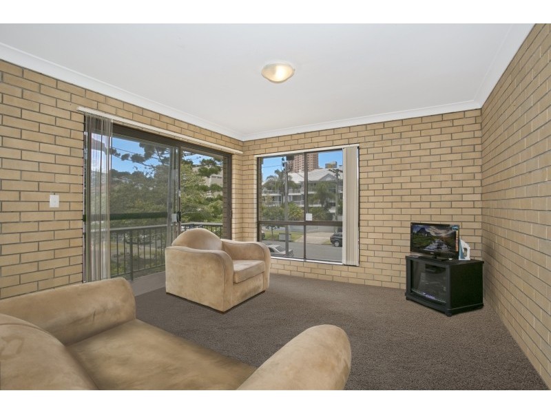 4 ‘Bayswater Lodge’ 35 Chelsea Avenue, Broadbeach QLD 4218
