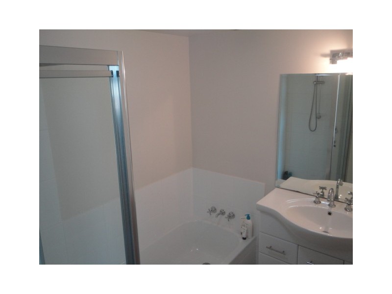 51/13 Fairway Drive, Clear Island Waters QLD 4226