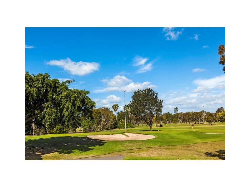 5035 Emerald Island Drive, Carrara QLD 4211