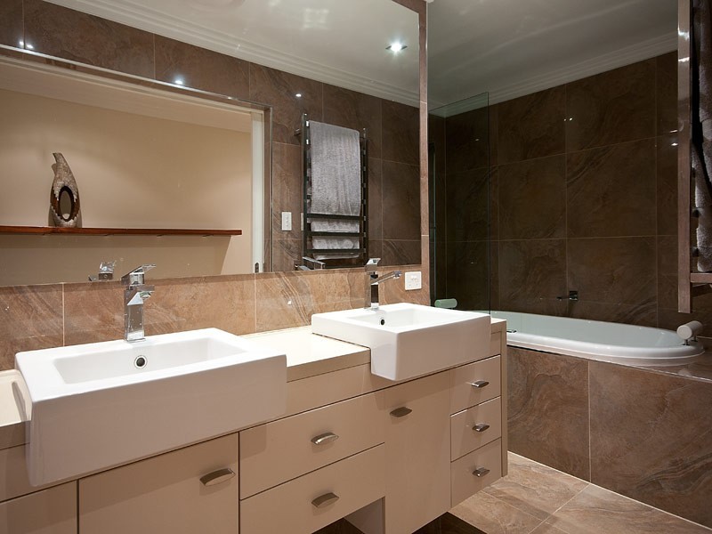 14 Midgera Street, Ashmore QLD 4214