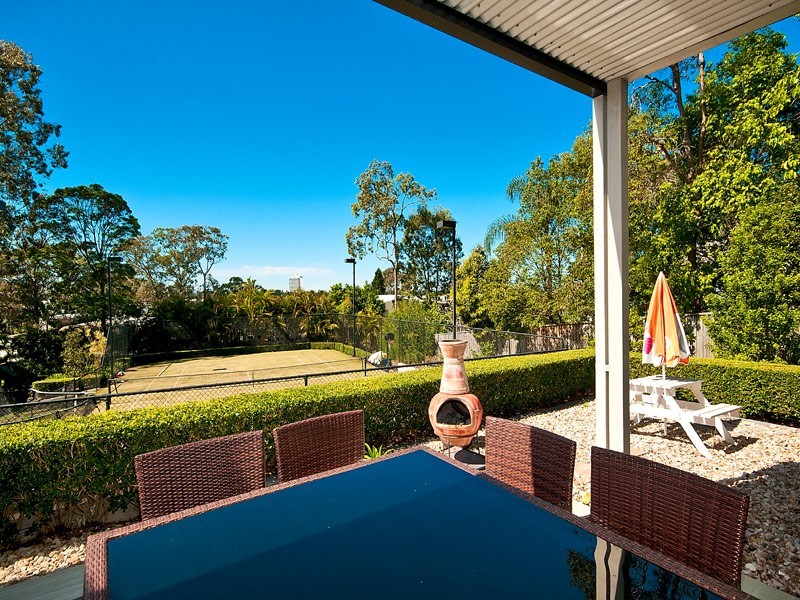 14 Midgera Street, Ashmore QLD 4214