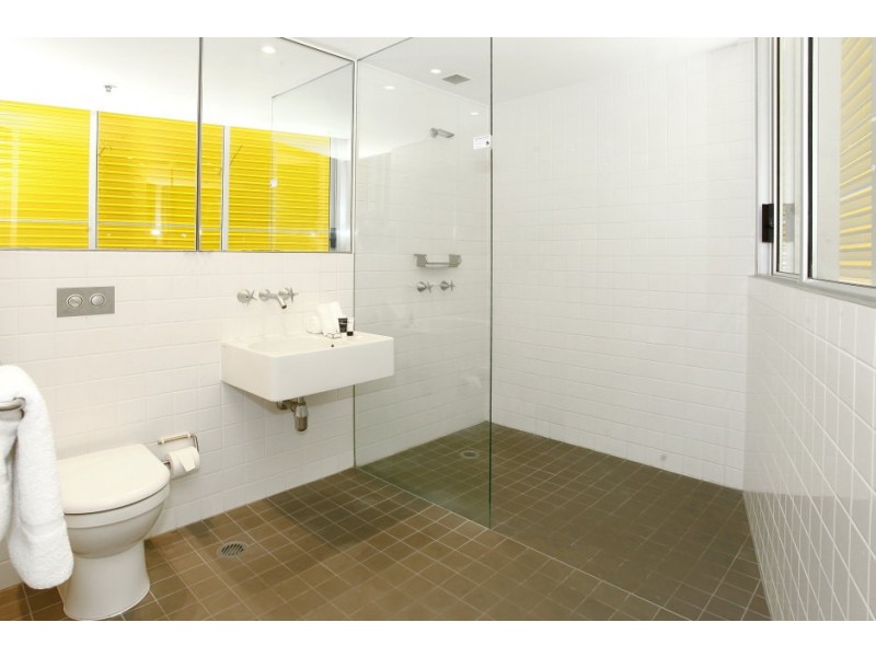 2304 ‘Air on Broadbeach’ 159 Old Burleigh Road, Broadbeach QLD 4218