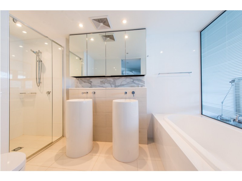 2101 ‘Oracle’, 4 Charles Avenue, Broadbeach QLD 4218