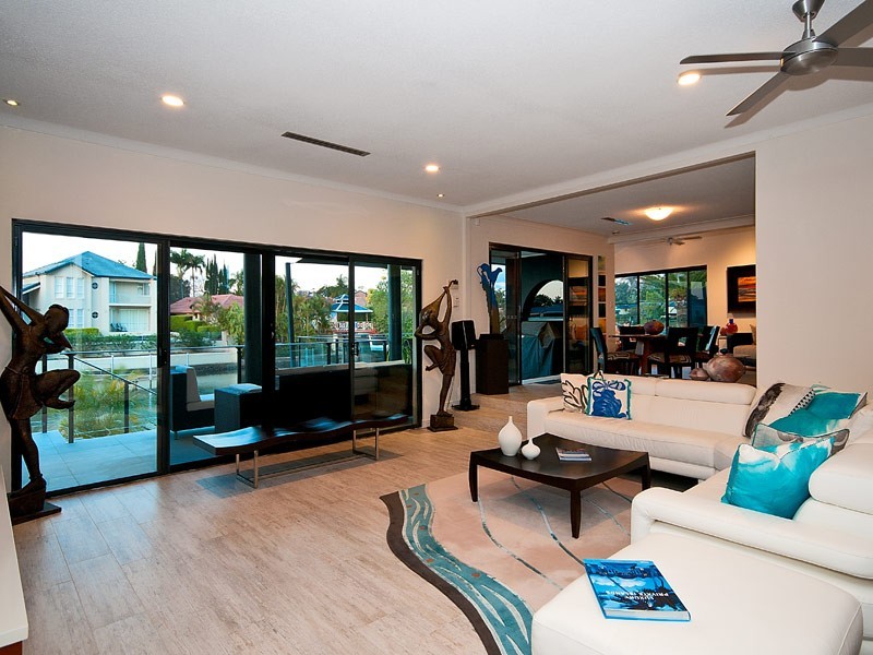 10 Kookaburra Court, Sorrento QLD 4217