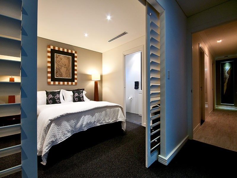 10 Kookaburra Court, Sorrento QLD 4217