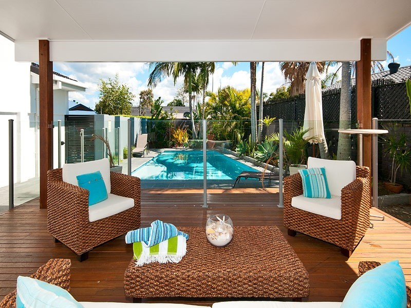 20 Maureen Court, Broadbeach Waters QLD 4218