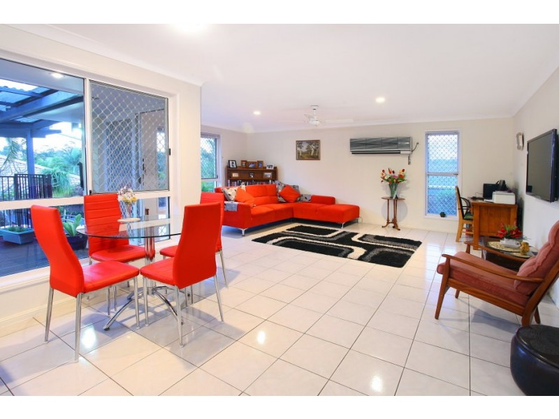 108 Glen Eagles Drive, Robina QLD 4226