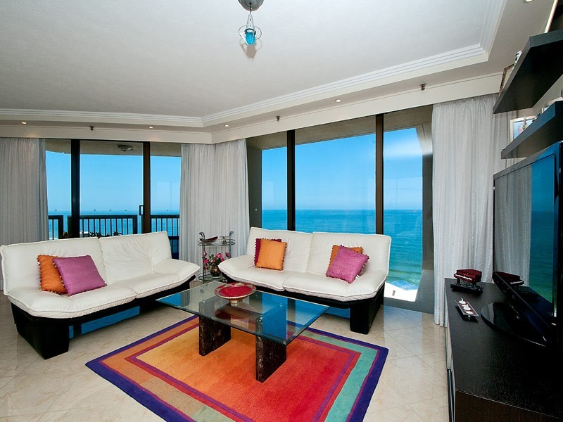 2501 ‘Longbeach’ 28 Northcliffe Terrace, Surfers Paradise QLD 4217