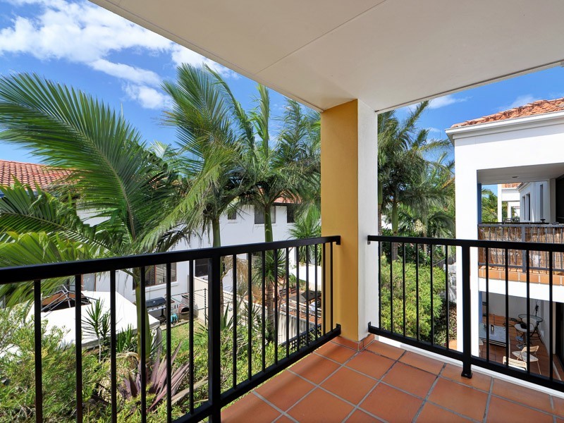 1001/2214 Gold Coast Highway, Mermaid Waters QLD 4218