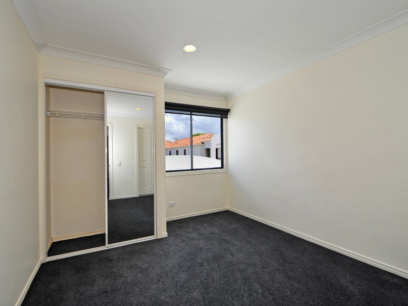 1001/2214 Gold Coast Highway, Mermaid Waters QLD 4218