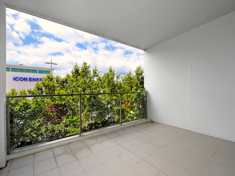 8/6 Miami Key, Broadbeach Waters QLD 4218