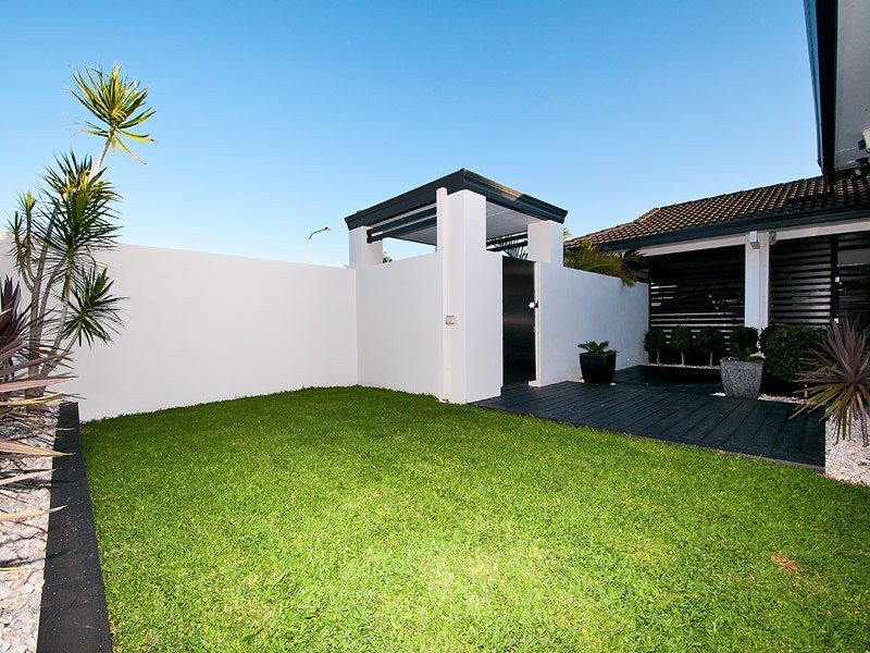 19 Platypus Avenue, Sorrento QLD 4217