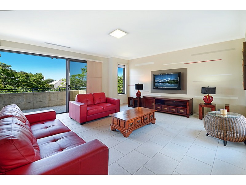 3310 Central Place, Carrara QLD 4211