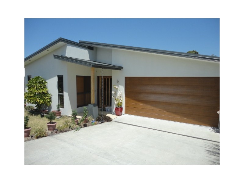 32 WillowTree Drv, Reedy Creek QLD 4227