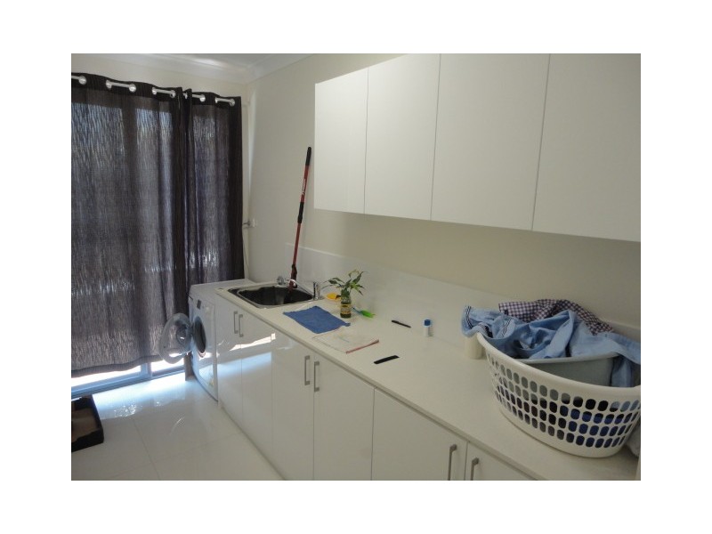 32 WillowTree Drv, Reedy Creek QLD 4227