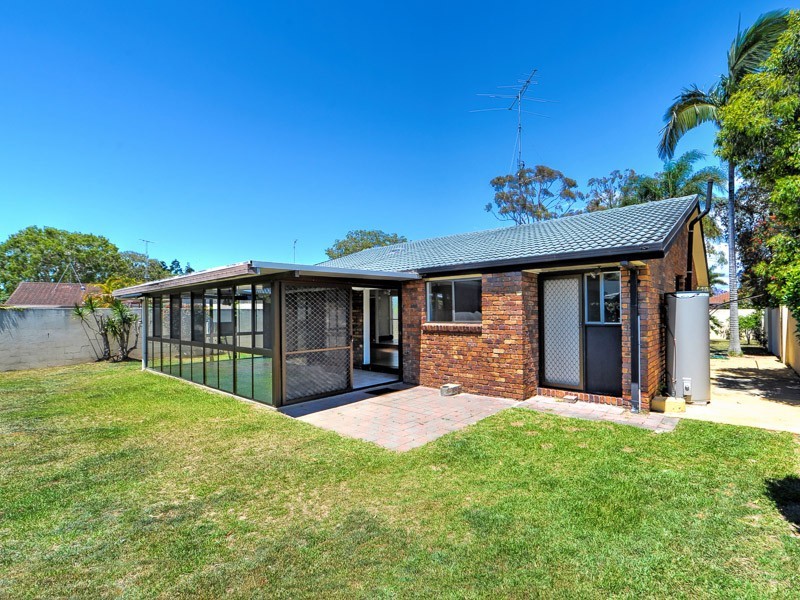 24 Hokitika Street, Broadbeach Waters QLD 4218