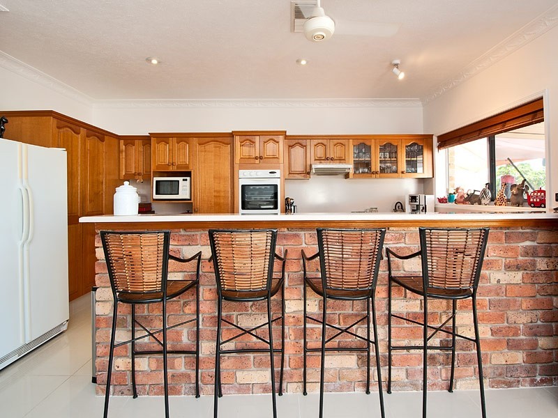 18 Kincardine Drive, Benowa Waters QLD 4217