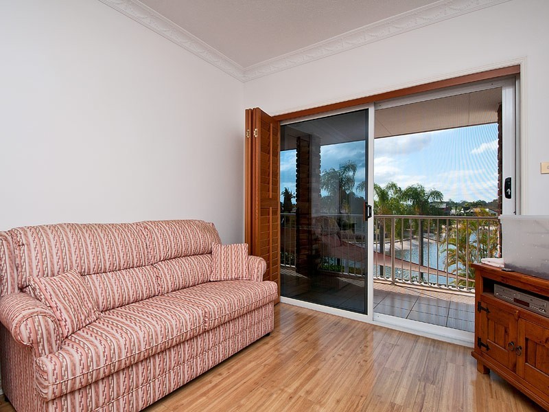 18 Kincardine Drive, Benowa Waters QLD 4217