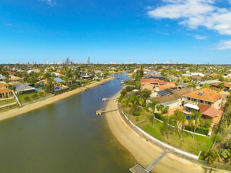 18 Kincardine Drive, Benowa Waters QLD 4217