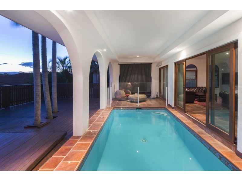 30 Tee Trees Boulevard, Arundel QLD 4214