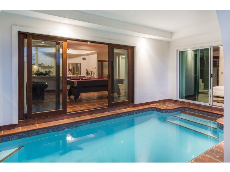 30 Tee Trees Boulevard, Arundel QLD 4214