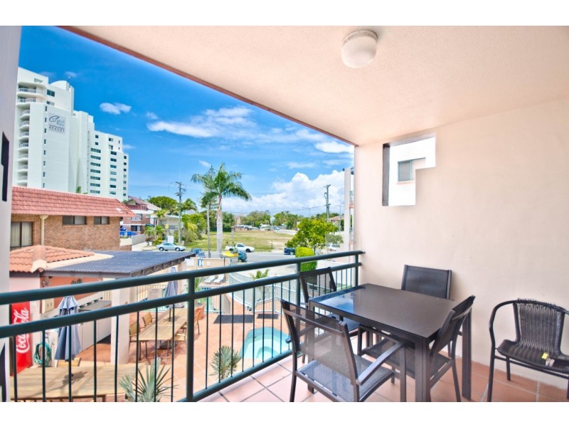 7-9 Robert Street, Labrador QLD 4215