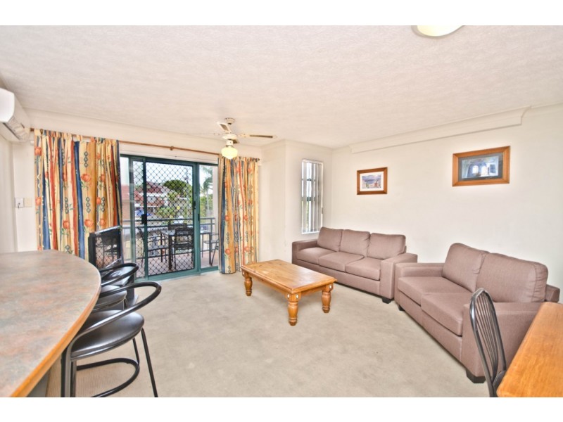 7-9 Robert Street, Labrador QLD 4215