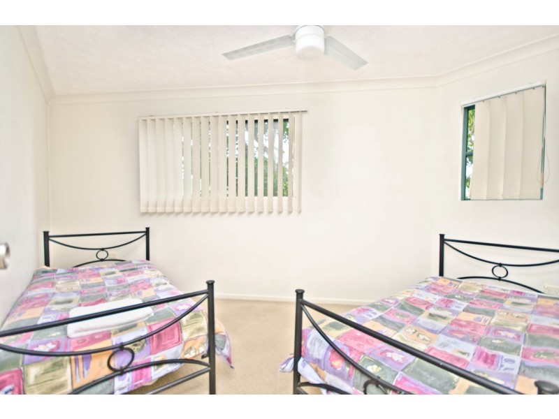 7-9 Robert Street, Labrador QLD 4215