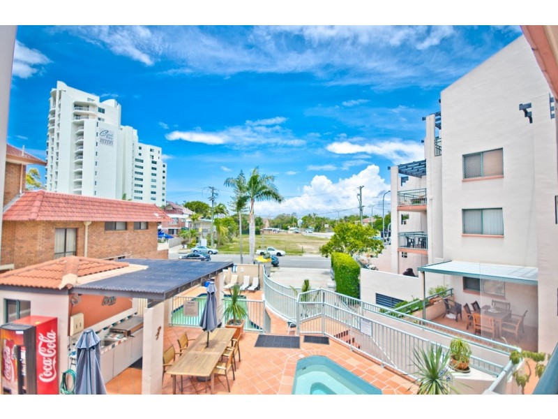 7-9 Robert Street, Labrador QLD 4215