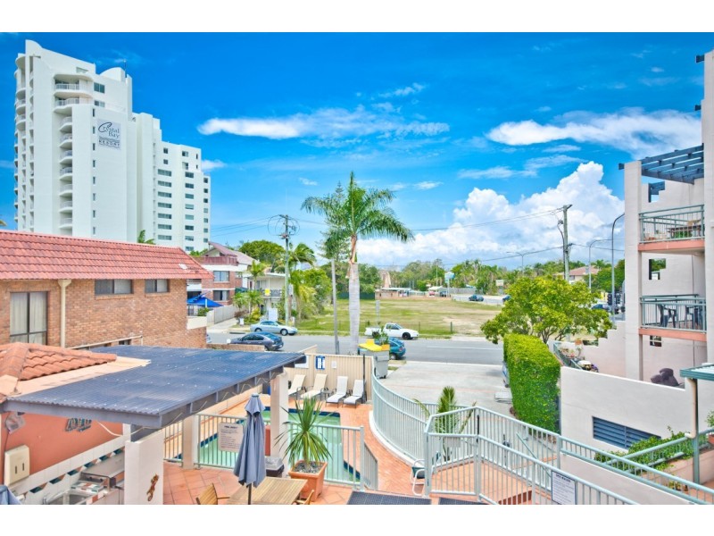 7-9 Robert Street, Labrador QLD 4215