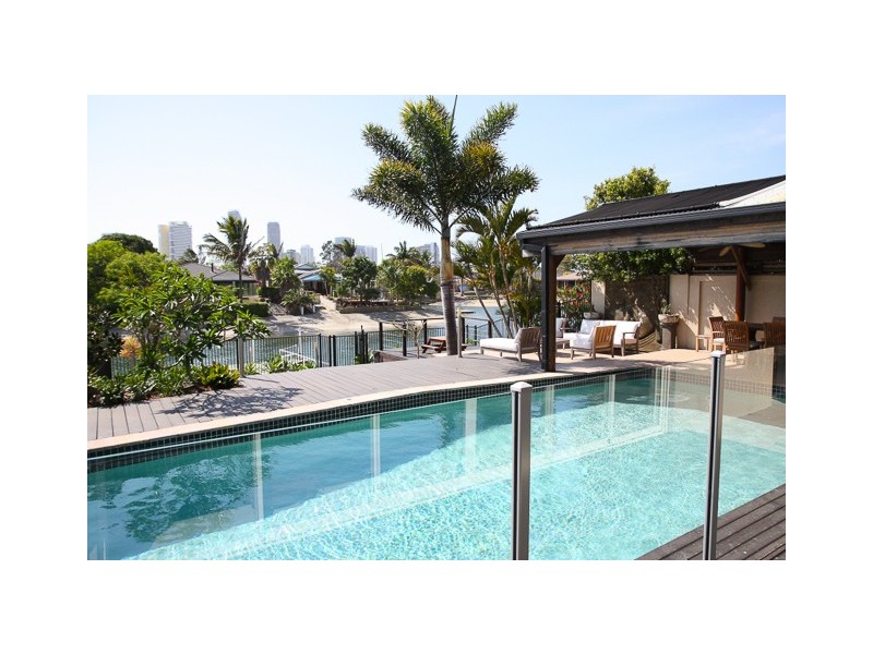14 Andrea Ave, Broadbeach Waters QLD 4218