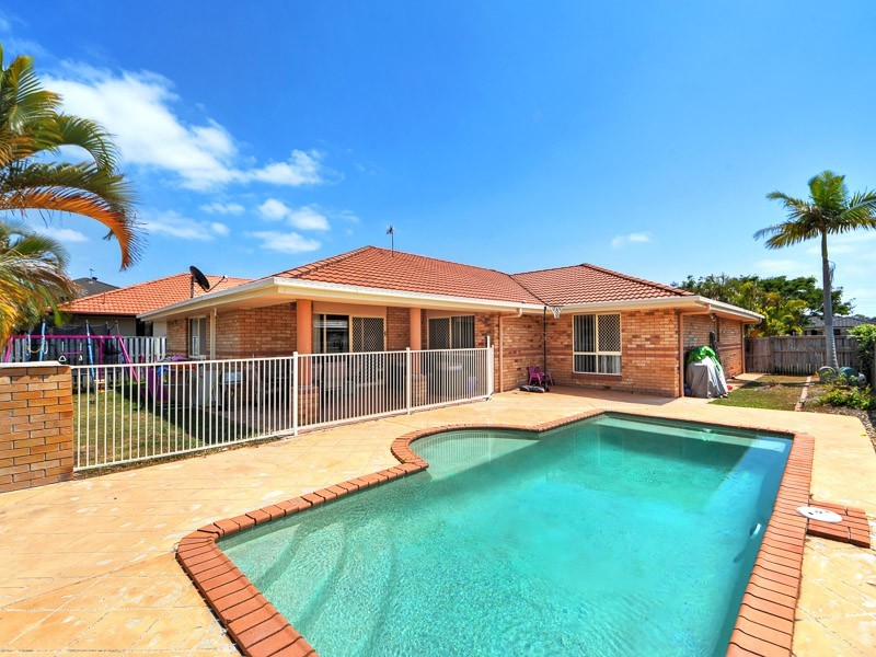 5 Pearwood Lane, Robina QLD 4226