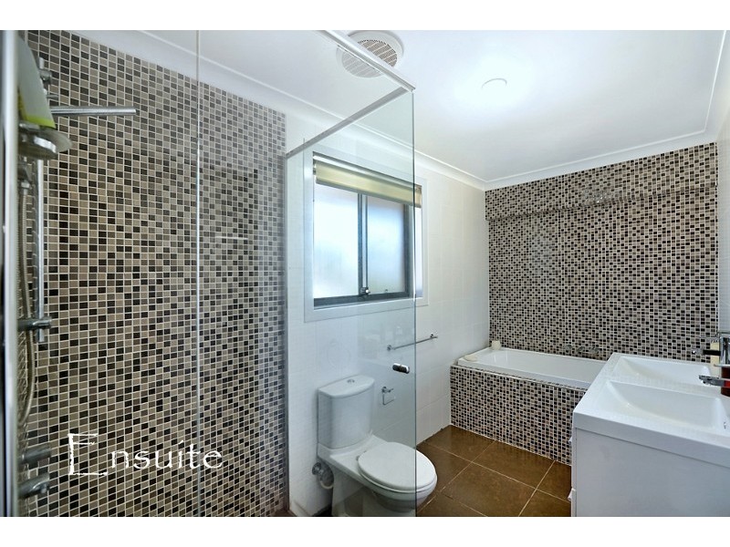 62 Amalfi Drive, Isle Of Capri QLD 4217