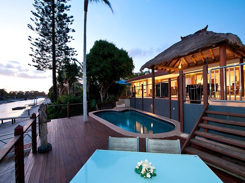 80 Salerno Street, Isle Of Capri QLD 4217