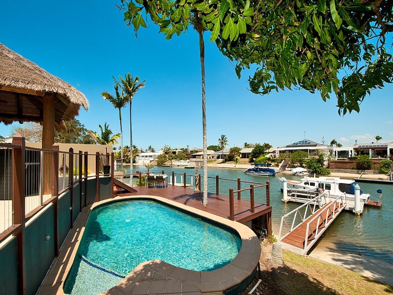 80 Salerno Street, Isle Of Capri QLD 4217