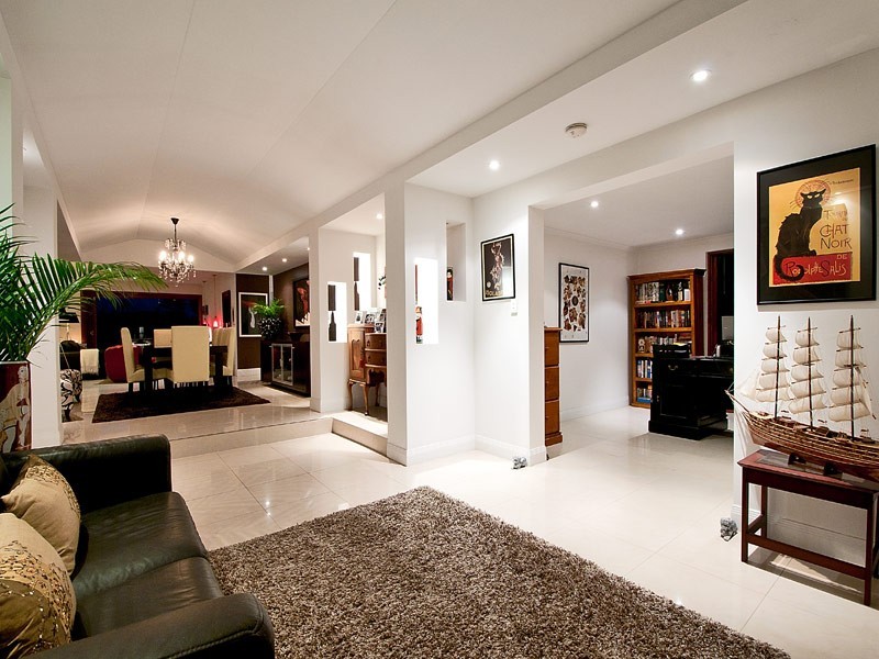 80 Salerno Street, Isle Of Capri QLD 4217