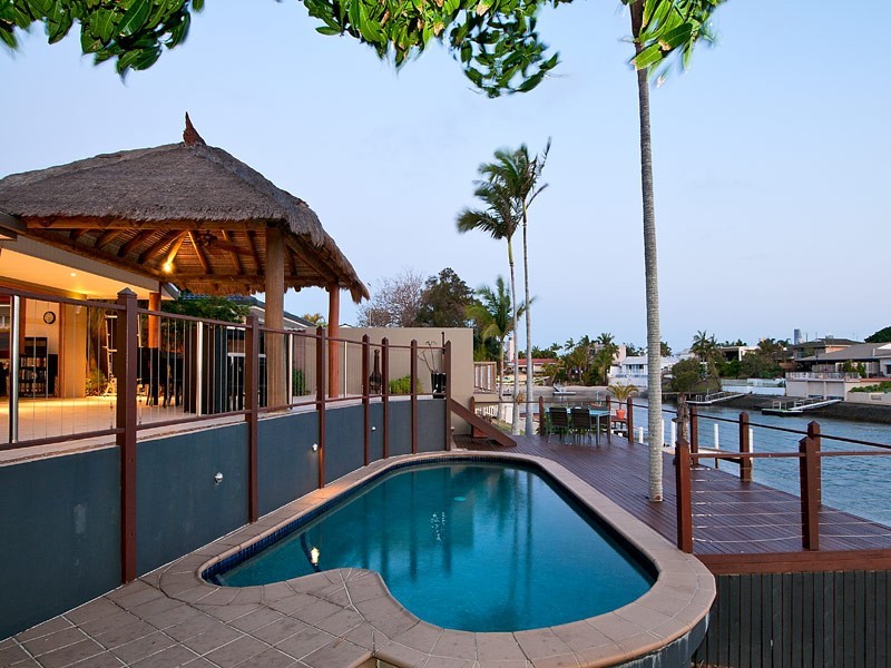 80 Salerno Street, Isle Of Capri QLD 4217