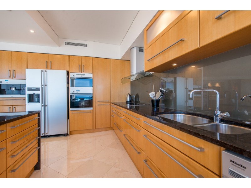 8 ‘Vogue’ 5 Broadbeach Boulevard, Broadbeach QLD 4218