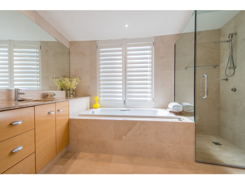 8 ‘Vogue’ 5 Broadbeach Boulevard, Broadbeach QLD 4218