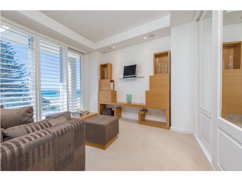 8 ‘Vogue’ 5 Broadbeach Boulevard, Broadbeach QLD 4218