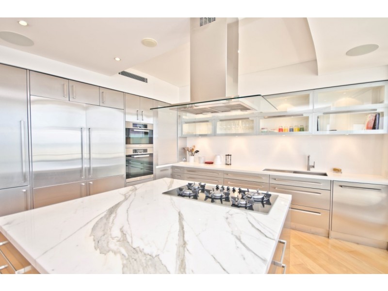 15 ‘Vogue’, 5 Broadbeach Boulevard, Broadbeach QLD 4218