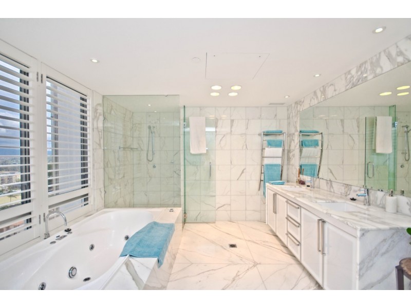 15 ‘Vogue’, 5 Broadbeach Boulevard, Broadbeach QLD 4218