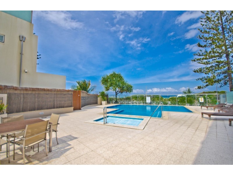 15 ‘Vogue’, 5 Broadbeach Boulevard, Broadbeach QLD 4218